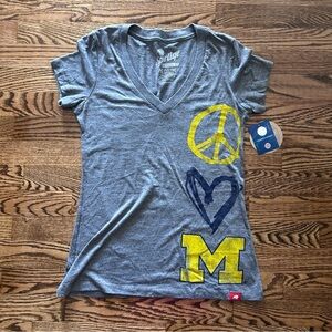 peace love Michigan tshirt size medium NWT